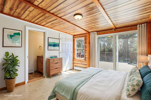 2203 MIDDLEBOROUGH RD, Essex, MD 21221