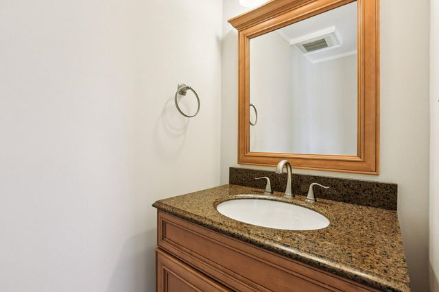 2203 MIDDLEBOROUGH RD, Essex, MD 21221