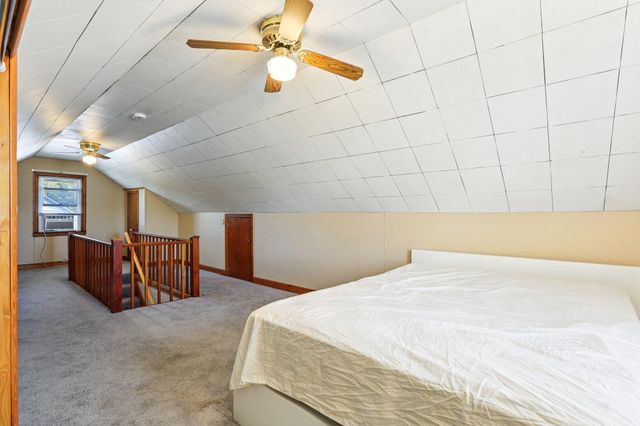 2203 MIDDLEBOROUGH RD, Essex, MD 21221