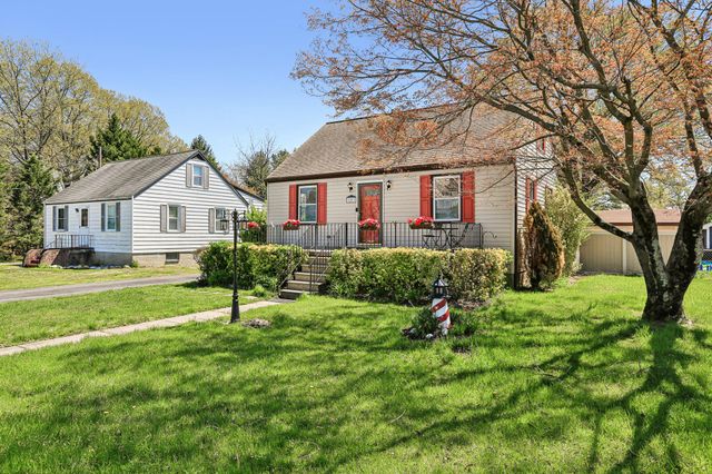 2203 MIDDLEBOROUGH RD, Essex, MD 21221