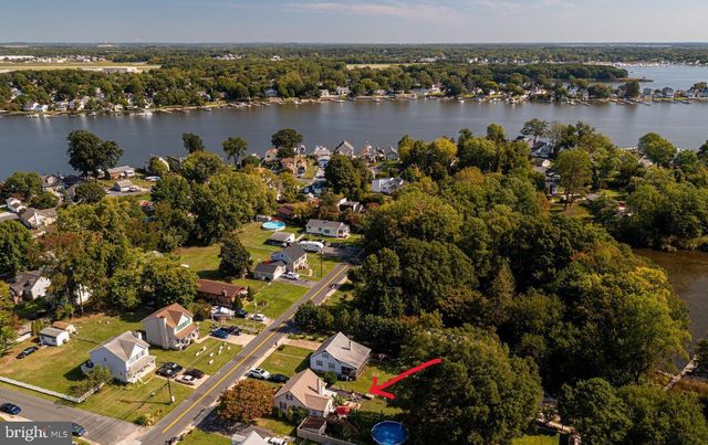 2203 MIDDLEBOROUGH RD, Essex, MD 21221