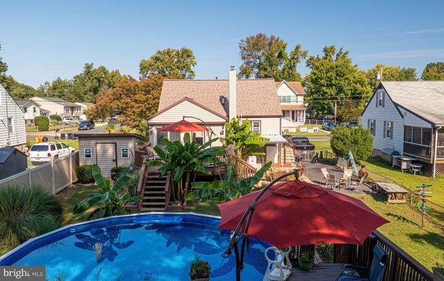2203 MIDDLEBOROUGH RD, Essex, MD 21221