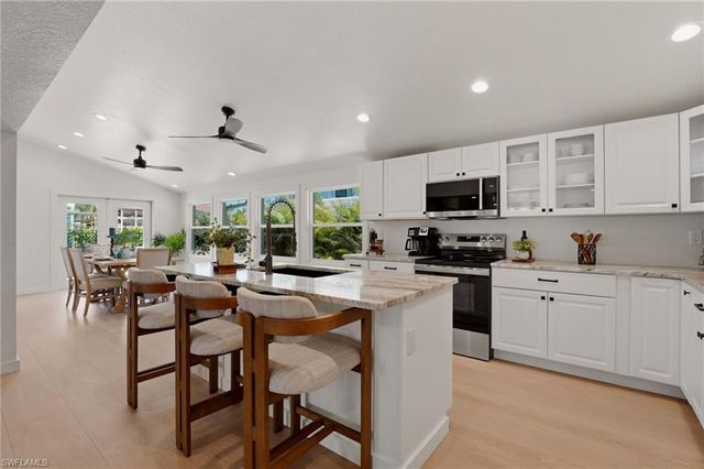 120 Stanford DR, Englewood, FL 34223
