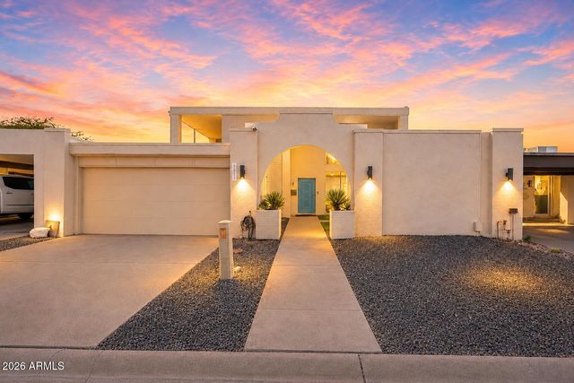 8633 E MONTEROSA Avenue, Scottsdale, AZ 85251