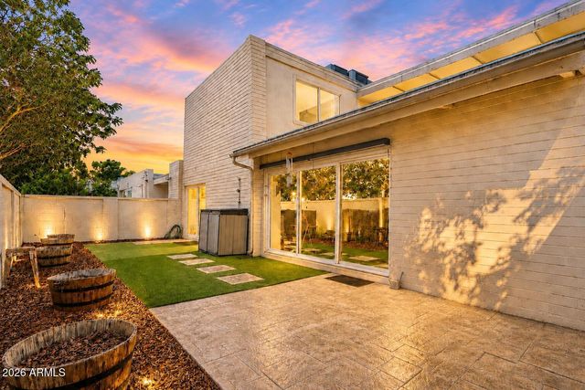 8633 E MONTEROSA Avenue, Scottsdale, AZ 85251
