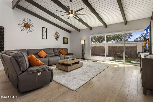8633 E MONTEROSA Avenue, Scottsdale, AZ 85251