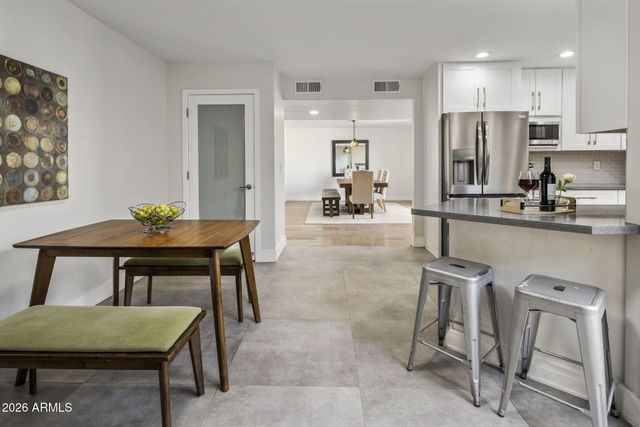 8633 E MONTEROSA Avenue, Scottsdale, AZ 85251
