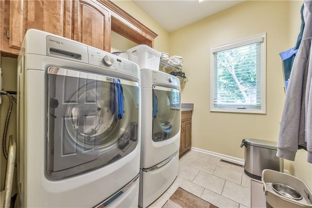 6424 W 100th Terrace, Overland Park, KS 66212