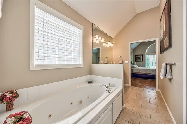 6424 W 100th Terrace, Overland Park, KS 66212