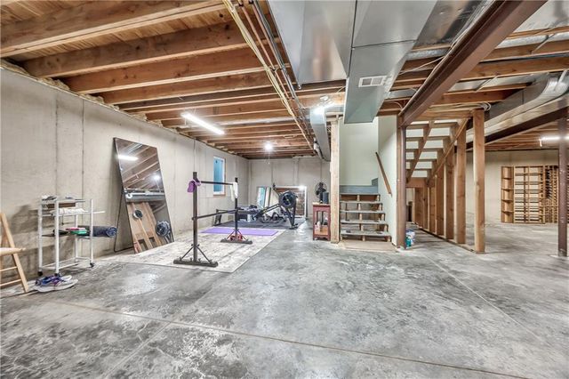 6424 W 100th Terrace, Overland Park, KS 66212