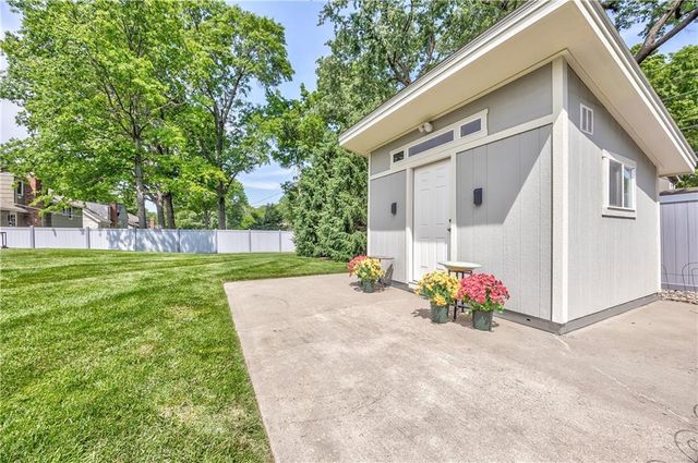 6424 W 100th Terrace, Overland Park, KS 66212