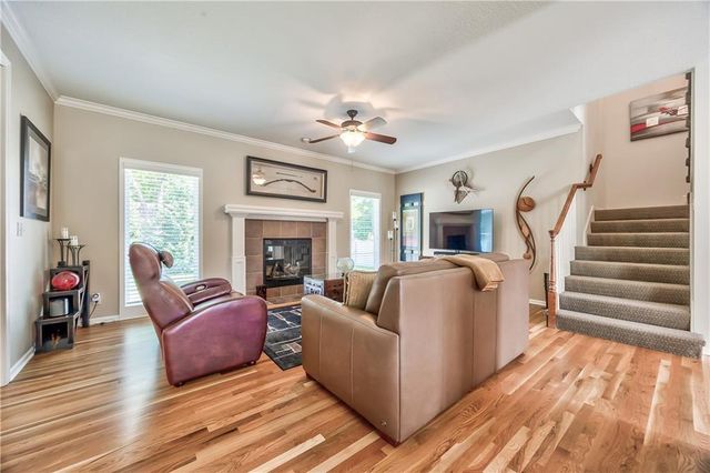 6424 W 100th Terrace, Overland Park, KS 66212