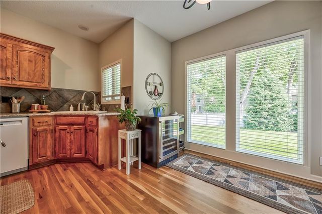 6424 W 100th Terrace, Overland Park, KS 66212
