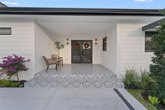 2735 SW 65th Ave, Miami, FL 33155