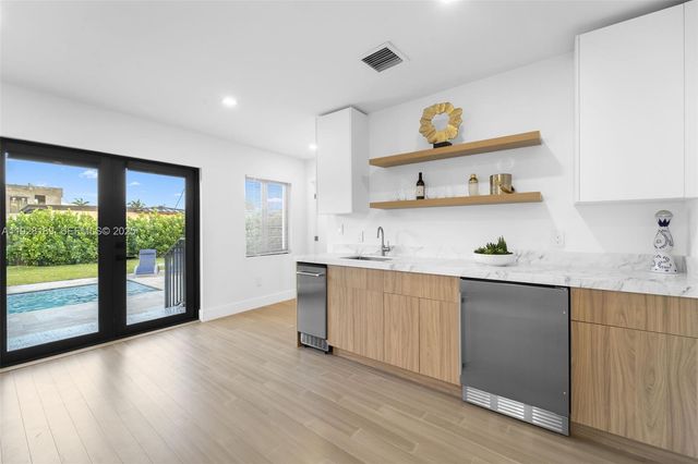 2735 SW 65th Ave, Miami, FL 33155