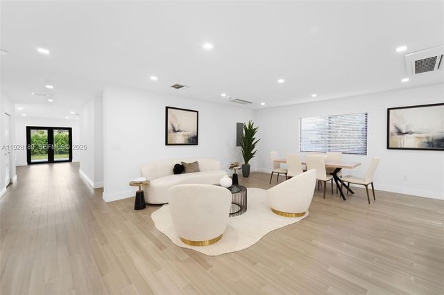 2735 SW 65th Ave, Miami, FL 33155