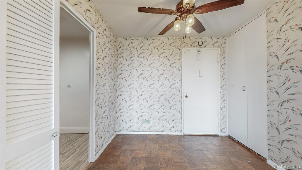 61-20 Grand Central Parkway A704, Forest Hills, NY 11375 — photo 3