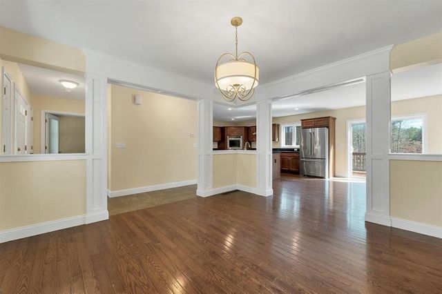 142 Worcester Road, Hollis, NH 03049