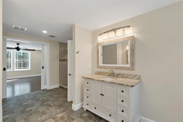 142 Worcester Road, Hollis, NH 03049