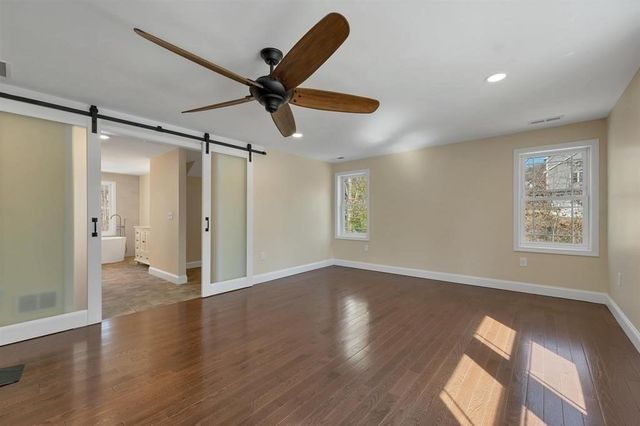142 Worcester Road, Hollis, NH 03049
