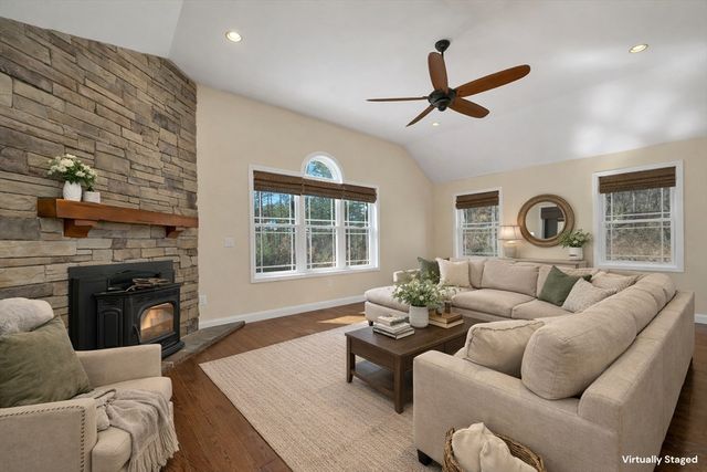 142 Worcester Road, Hollis, NH 03049