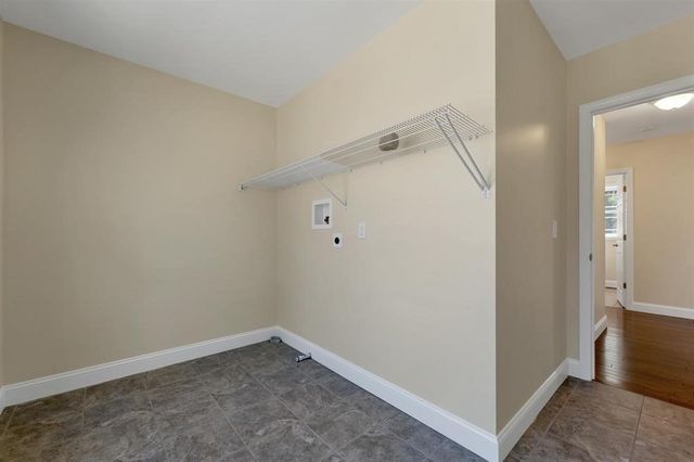 142 Worcester Road, Hollis, NH 03049