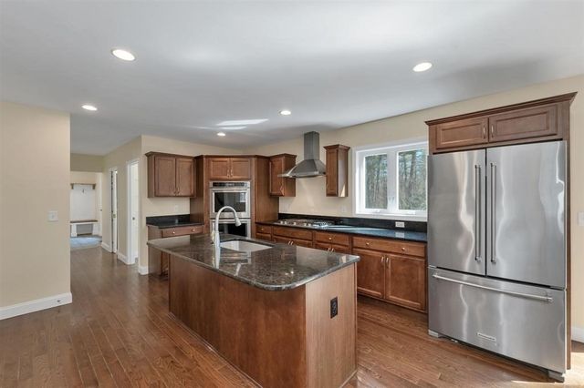 142 Worcester Road, Hollis, NH 03049