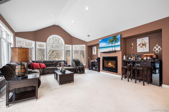 16 Katavolos Drive, Tomkins Cove, NY 10986