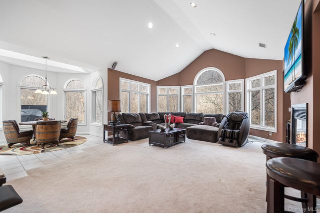 16 Katavolos Drive, Tomkins Cove, NY 10986