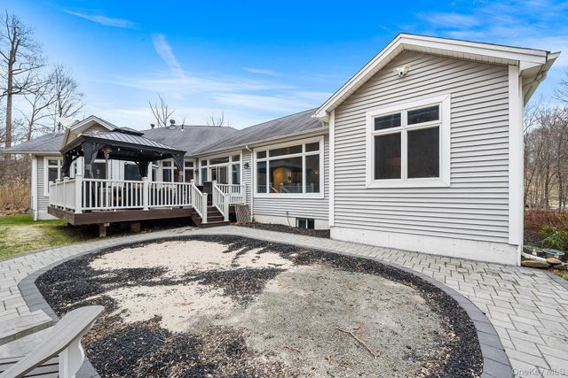 16 Katavolos Drive, Tomkins Cove, NY 10986