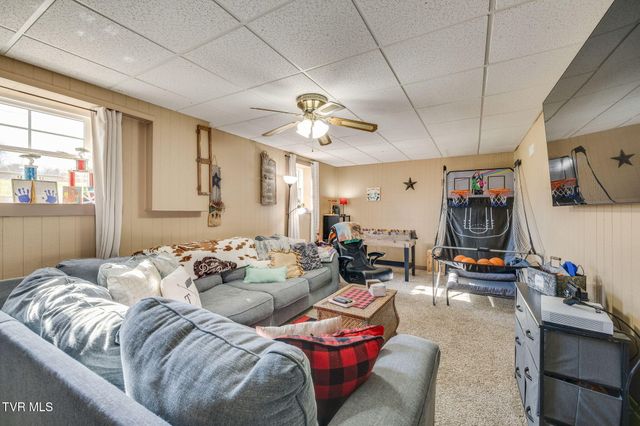 107 Summerview Court, Kingsport, TN 37663