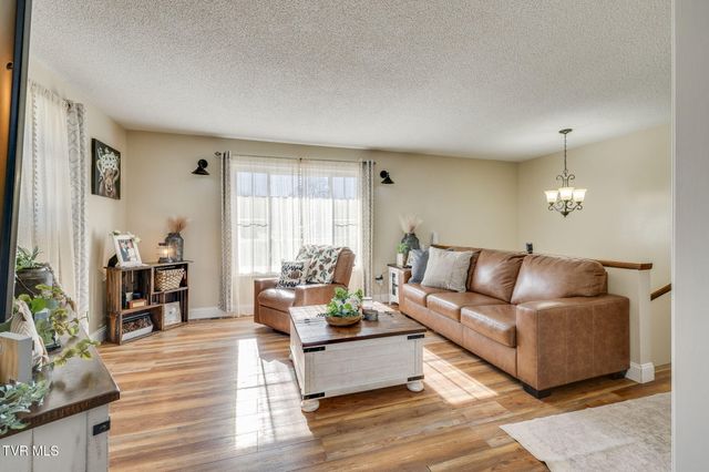 107 Summerview Court, Kingsport, TN 37663