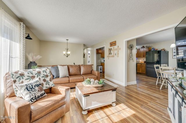 107 Summerview Court, Kingsport, TN 37663