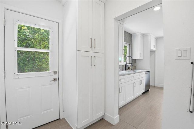 7740 Mclaren Avenue, Canoga Park, CA 91304