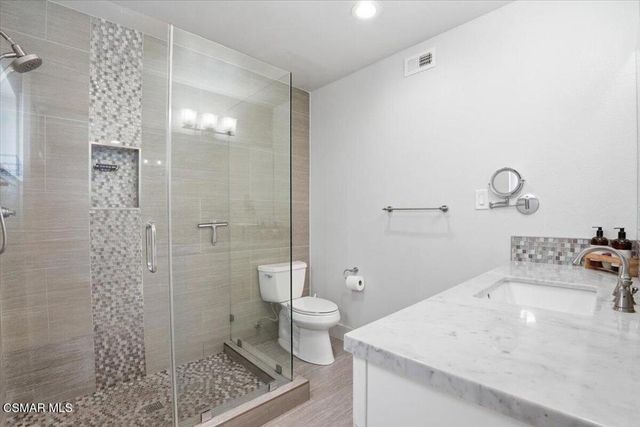 7740 Mclaren Avenue, Canoga Park, CA 91304