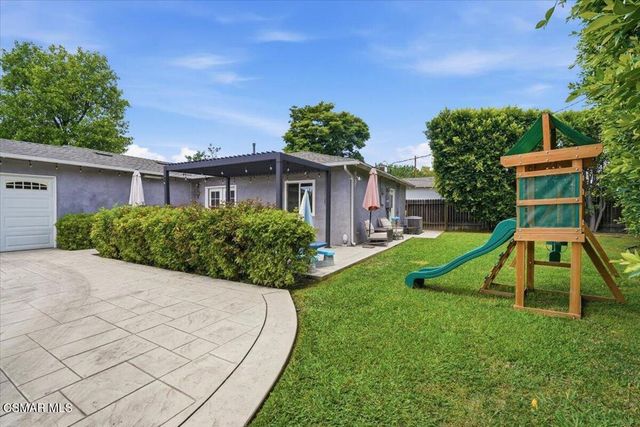 7740 Mclaren Avenue, Canoga Park, CA 91304