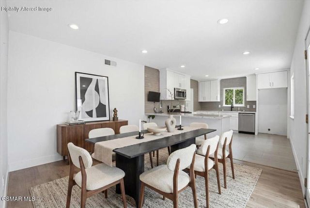7740 Mclaren Avenue, Canoga Park, CA 91304