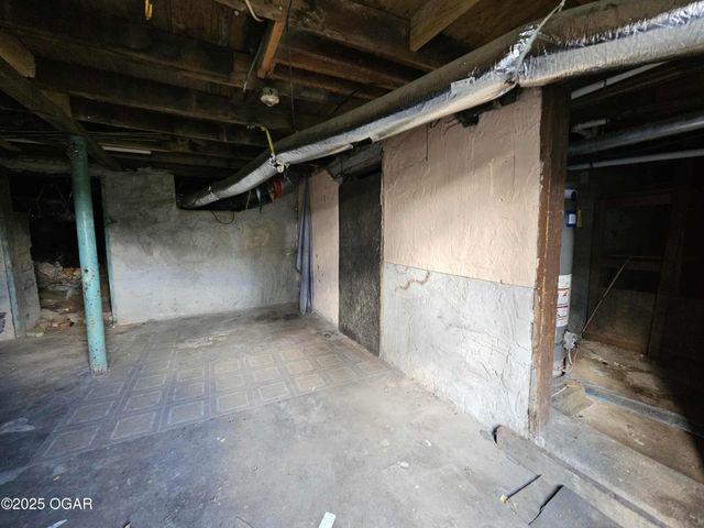 514 W Macon Street, Carthage, MO 64836