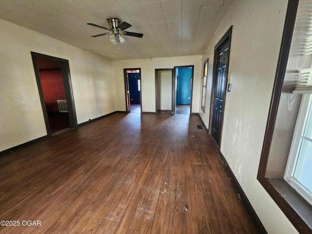 514 W Macon Street, Carthage, MO 64836