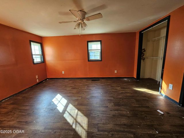 514 W Macon Street, Carthage, MO 64836