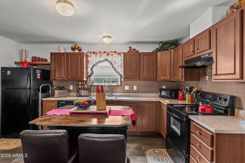 512 W Claessens Drive, Morristown, AZ 85342 — photo 2