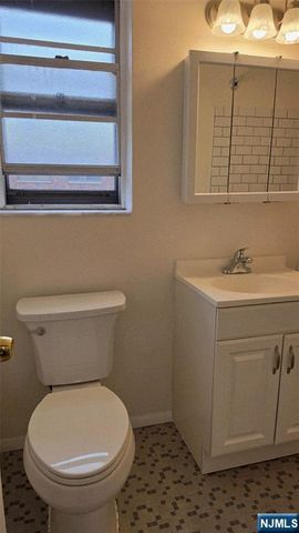 2350 5th Street B1, Fort Lee, NJ 07024