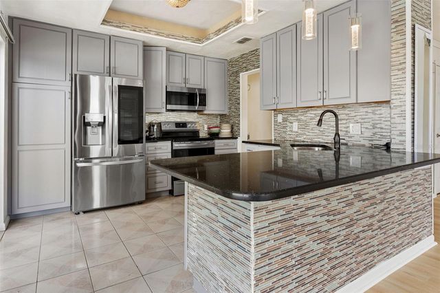 3127 W SLIGH AVENUE 204B, Tampa, FL 33614