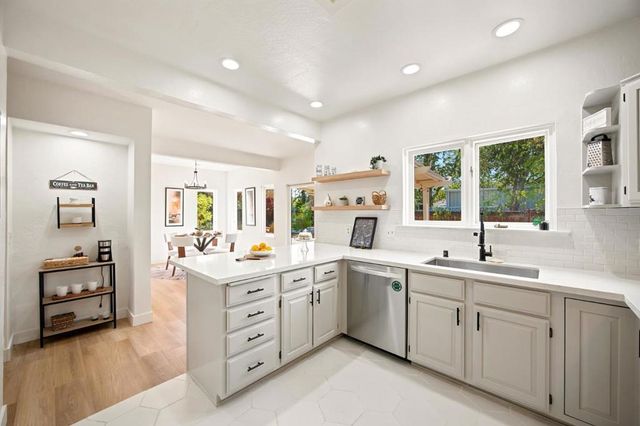 195 Pleasant Valley Drive, Walnut Creek, CA 94597