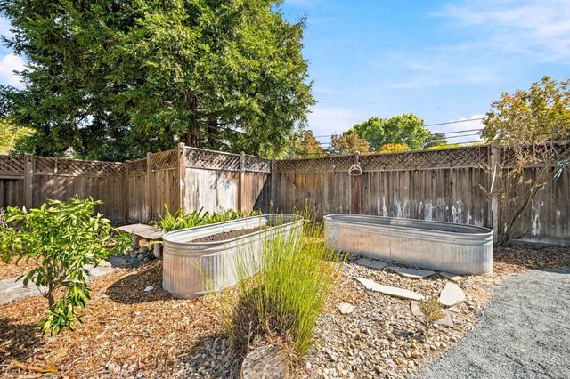 195 Pleasant Valley Drive, Walnut Creek, CA 94597