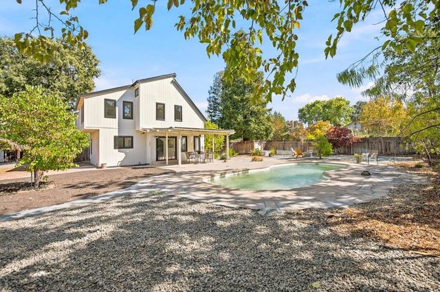 195 Pleasant Valley Drive, Walnut Creek, CA 94597