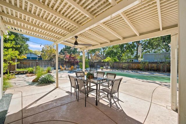 195 Pleasant Valley Drive, Walnut Creek, CA 94597