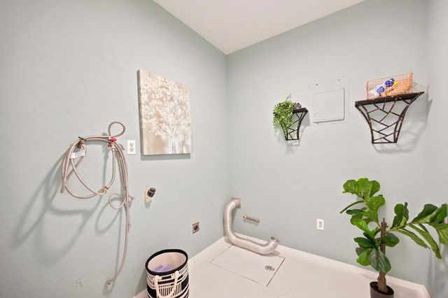 195 Pleasant Valley Drive, Walnut Creek, CA 94597