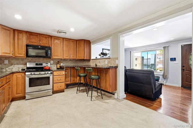 50 E Pine Street, Long Beach, NY 11561