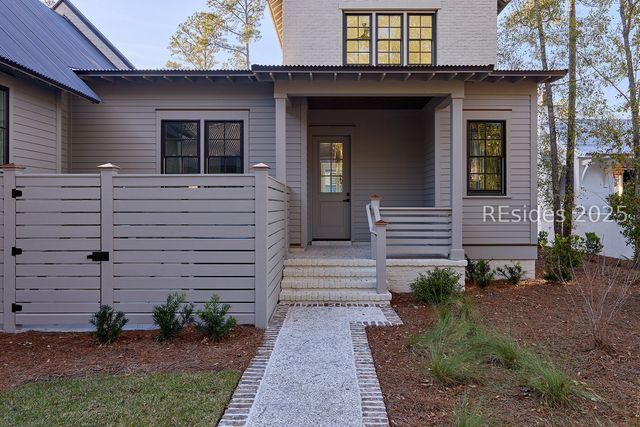 14 Lyonia St, Bluffton, SC 29910